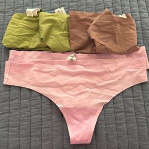 Lululemon Invisiware Underware Bundle